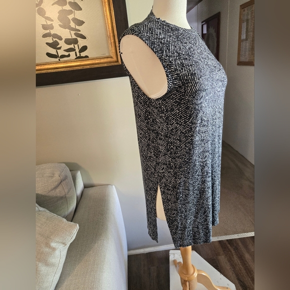 Jjill. Tunic.            206 - Picture 2 of 4